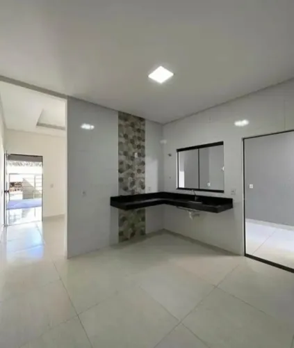 Casa com dois quartos agradável e bem conservada