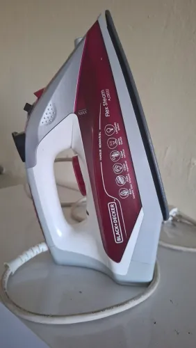 Ferro de Passar a Vapor Black+Decker Flex Steam 127V (Base Cerâmica)
