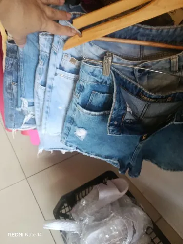 Vendo short jeans saia de glitter marcas Valentim entre outras