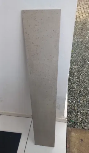 PISO LAMINADO CINZA - 03 peças = 0,72m2
