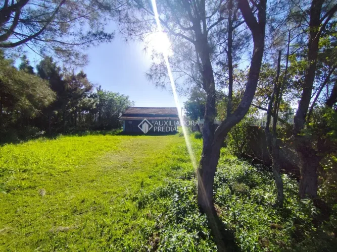 Lote comercial na Pinheira com Frente para Duas Ruas 453,53 m², com luz.