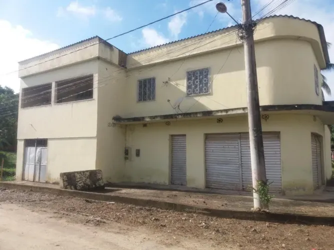 Vendo Sobrado com Comércio