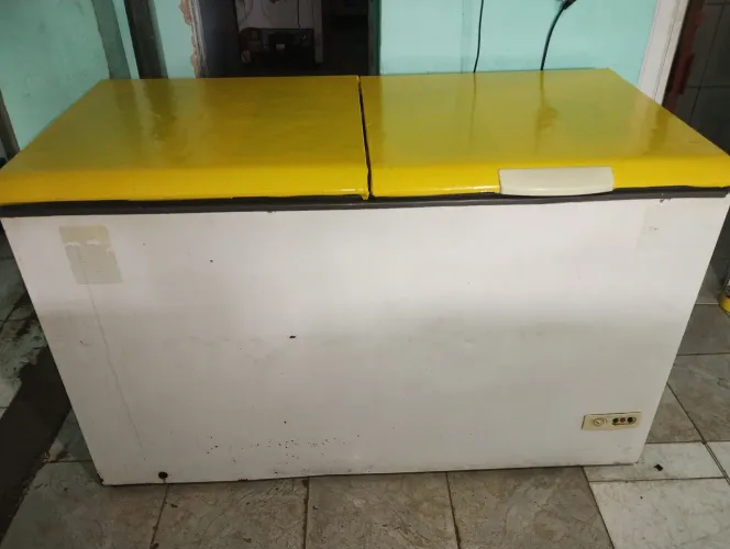 Vendo está freezer Consul grande de 500 litros