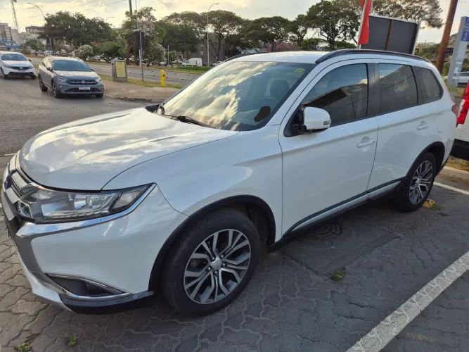 Mitsubishi Outlander 2.0 16V 160cv Aut. 2016