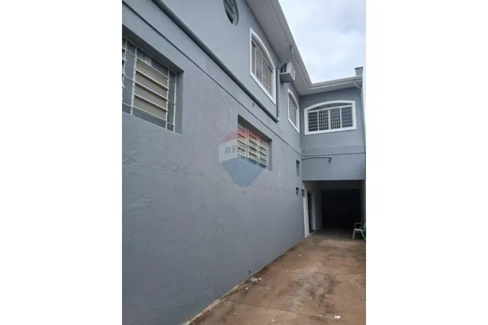 Sobrado Residencial e Comercial para Locação em Araçatuba!