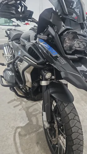 Vendo ou troco GS 1250 triple black ano 2024