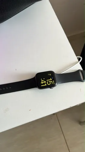 Apple Watch Series 4 (Preto) - Impecável + Carregador Original