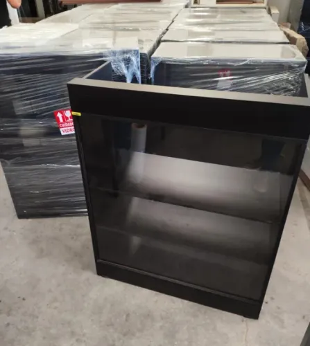 Balcão expositor PRETO em MDF Sob medidas