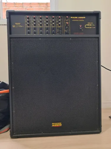 Caixa amplificada Mark Audio