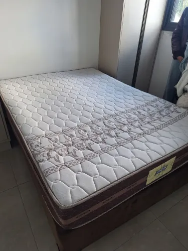 Vendo cama box casal completa