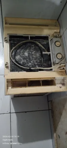 Vendo esse ar condicionado de janela ou troco por algo do meu interesse