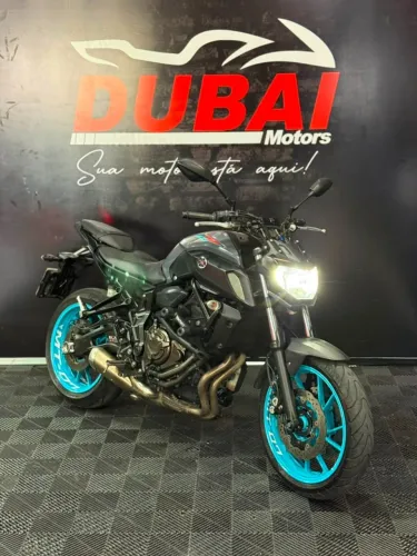 YAMAHA MT 07 2023
