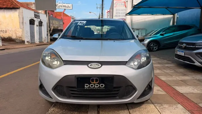 Ford Fiesta Sedan SE 1.6 8V Flex 4P 2012