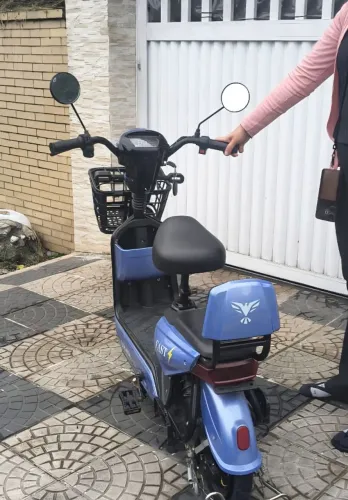 Motinha elétrica semi nova 
