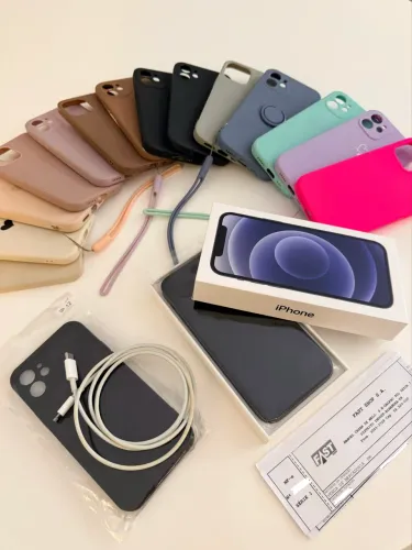 Apple iPhone 12 128 Gb - Preto (Sem riscos, com caixa e cabo originais)