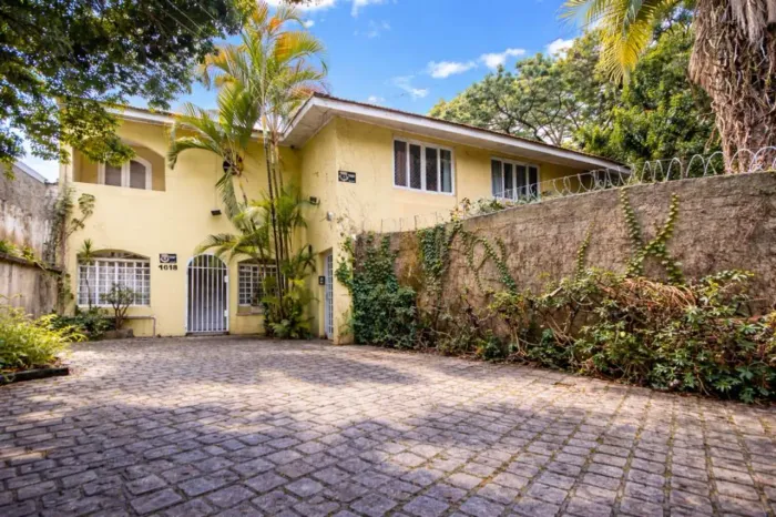 Casa para Venda em Curitiba, Vila Izabel, 4 dormitórios, 2 suítes, 5 banheiros, 7 vagas