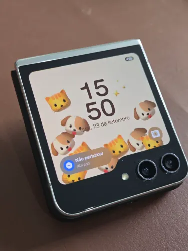 Smartphone Galazy Z Flip 5 de 256Gb - Ótima câmera para Eventos e Shows