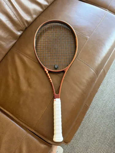 Raquete de tênis Wilson Pro Staff 97L v14