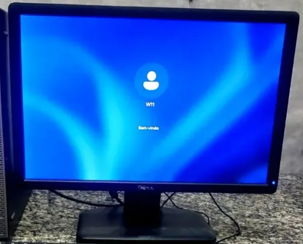 MONITOR DELL 19 POLEGADAS