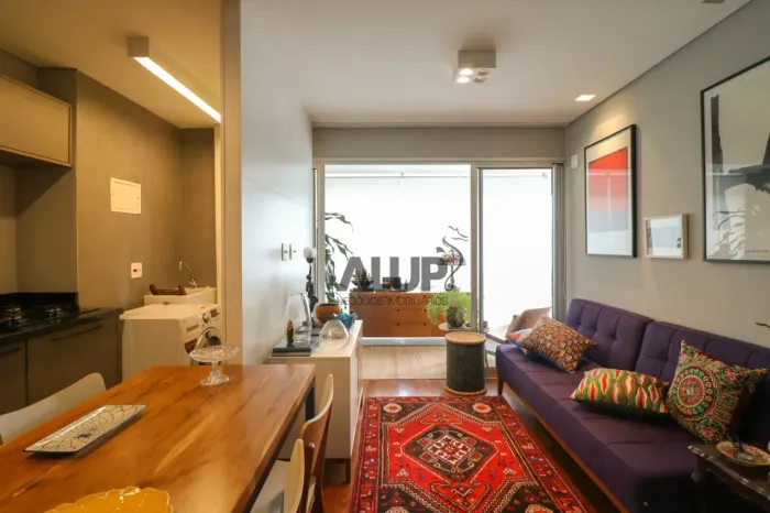 Apartamento para venda tem 48 metros quadrados com 1 quarto em Cidade Monções - São Paulo
