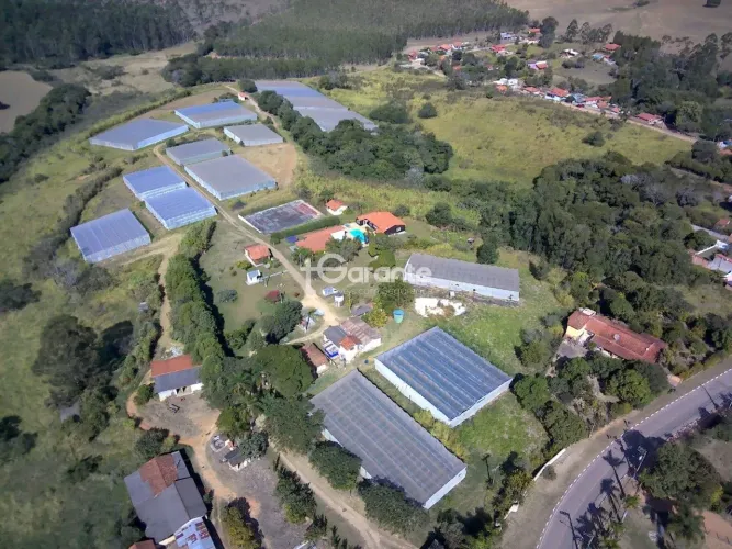 Sítio bem localizado para venda em SP - Alambari com 30 alqueires.