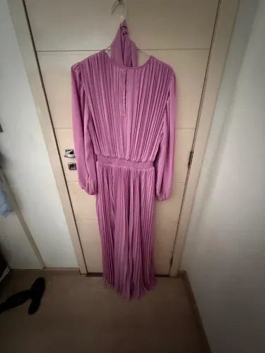 Vende-se vestido de festa novo