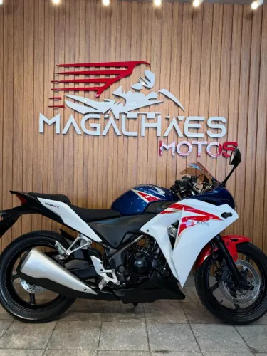CBR 250R 2012 - Financiamento bancário e cartão
