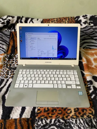 NOTEBOOK SAMSUNG DDR4 i3-6006U 2.00GHz -SSD 256GB Original