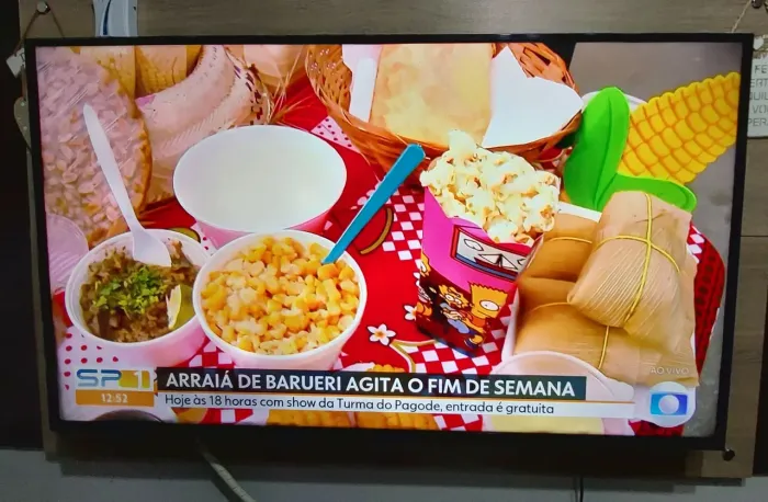Tv Jvc Smart tv Android tv revisada tudo fucioando bem conservado 