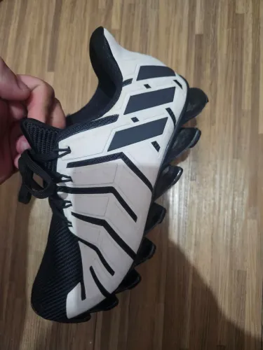 Tênis Adidas Springblade 38