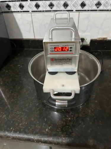 Panela misturadora Benedita Pan 8,5 litros