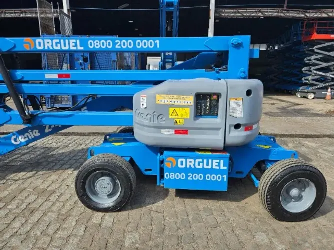 PLATAFORMA ELEVATÓRIA ARTICULADA 15M MODELO Z45/25 DC FABRICANTE GENIE ANO 2010