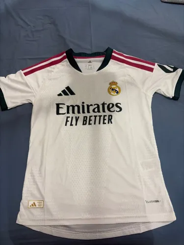 Camisa Real Madrid 26/27 modelo jogador