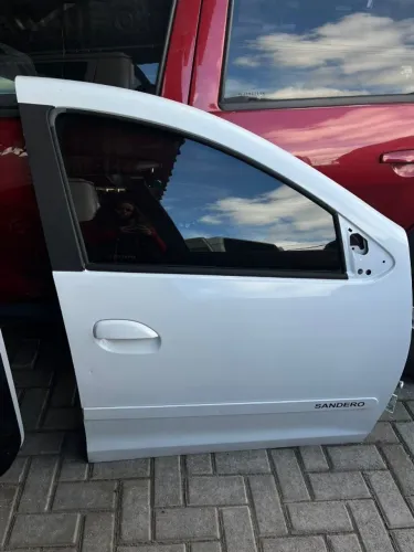 PORTA DIANTEIRA DIREITA RENAULT SANDERO 2015 2021 ORIGINAL