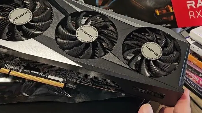 Placa de vídeo RX 7600 Gigabyte Gaming OC 8gb com NF
