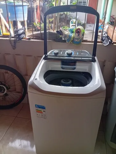 Máquina de lavar Eletrolux 13kg faz tudo 