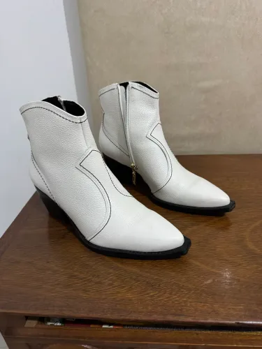 Bota Jorge Bischoff