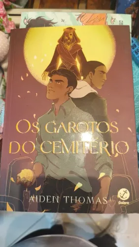 Os garotos do cemitério Livro