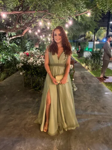 Vestido de festa verde claro oliva
