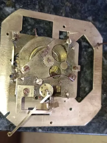 ANTIGA MAQUINA DE PÁSSARO CANTOR AUTÔMATO