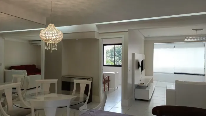 Imóvel para aluguel possui 174 metros quadrados com 3 SUÍTES em Batista Campos - Belém - P