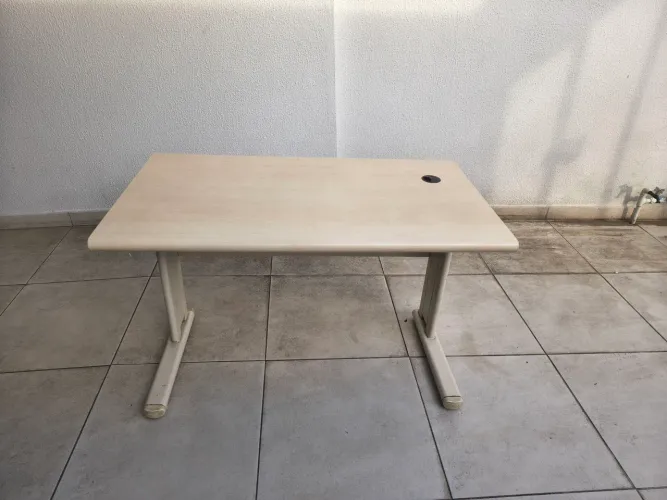 Mesa de escritório usada