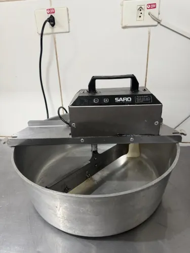 Panela mexedora Saro 20 litros