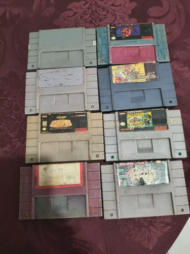 8 cartuchos Super Nintendo
