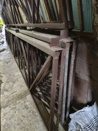 Lote de Treliças / Vigas Metálicas Estruturais em Aço (8 Peças)