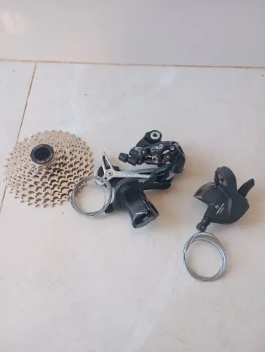 Som automotivo bluetooth e peças de bike