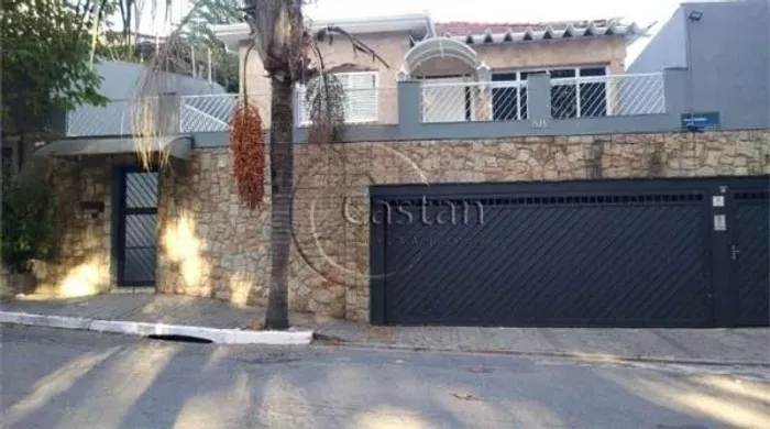 3 dormitorios, 3 suites e 4 vagas