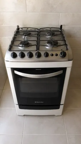 fogão da Eletrolux funcionando entrego 299