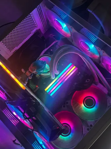 Pc gamer ryzen 5600, 32gb ram, b450 aorus e 6700xt sapphire