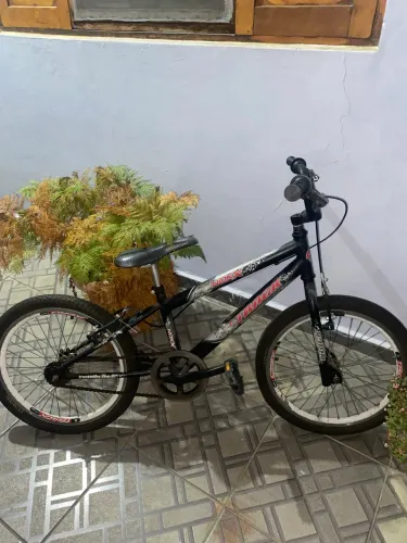 Bicicleta Infantil/Juvenil Track Noxx Aro 20 - Ótimo Estado/ Preço negociavel